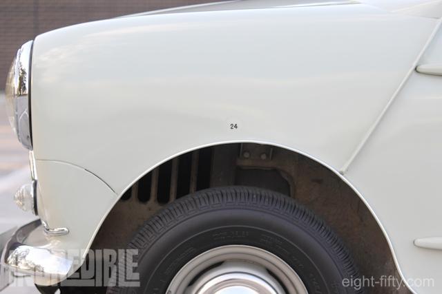 The recommended tyre pressure of 24 PSI was painted above the front passenger wheel.